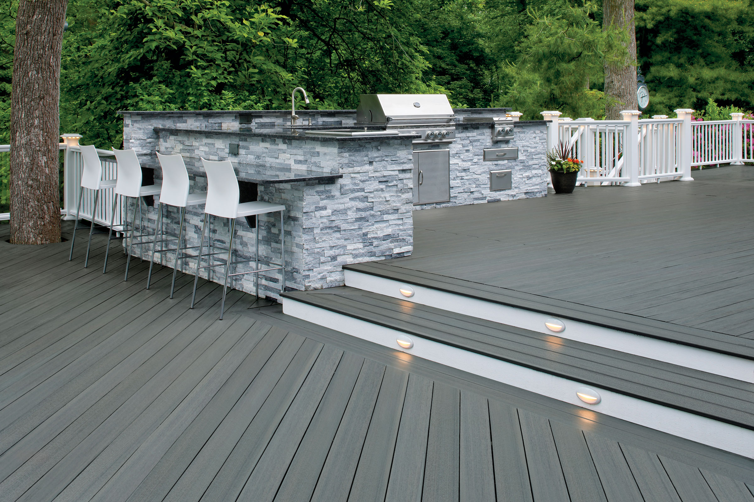 deck builders
